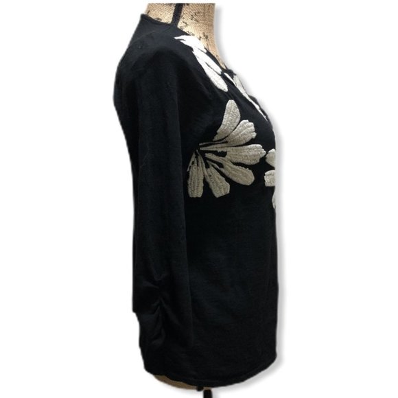 {Lucky Brand} Daisy Embroidered Top - Picture 4 of 8